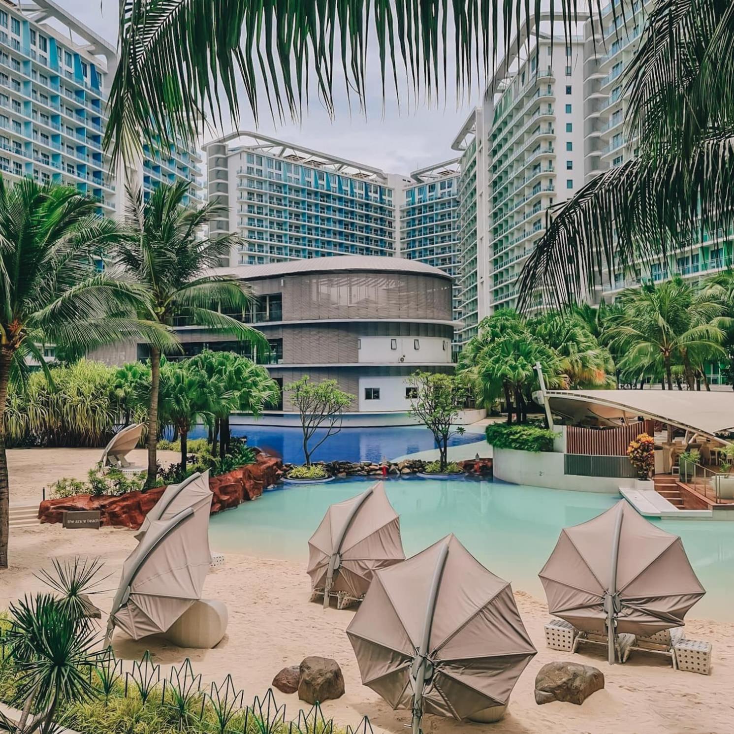 Manila Urban Resort At Azure Eksteriør billede