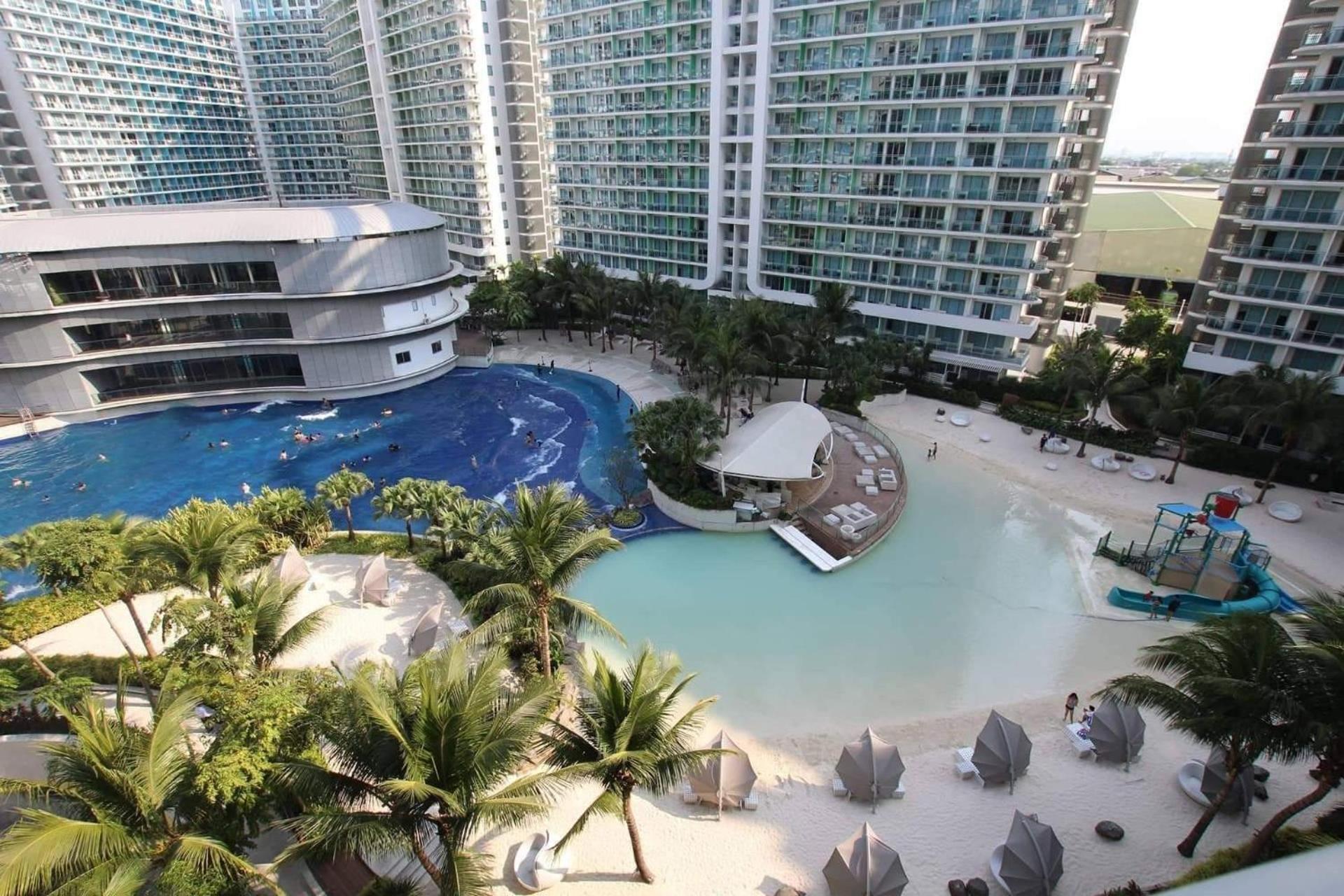 Manila Urban Resort At Azure Eksteriør billede