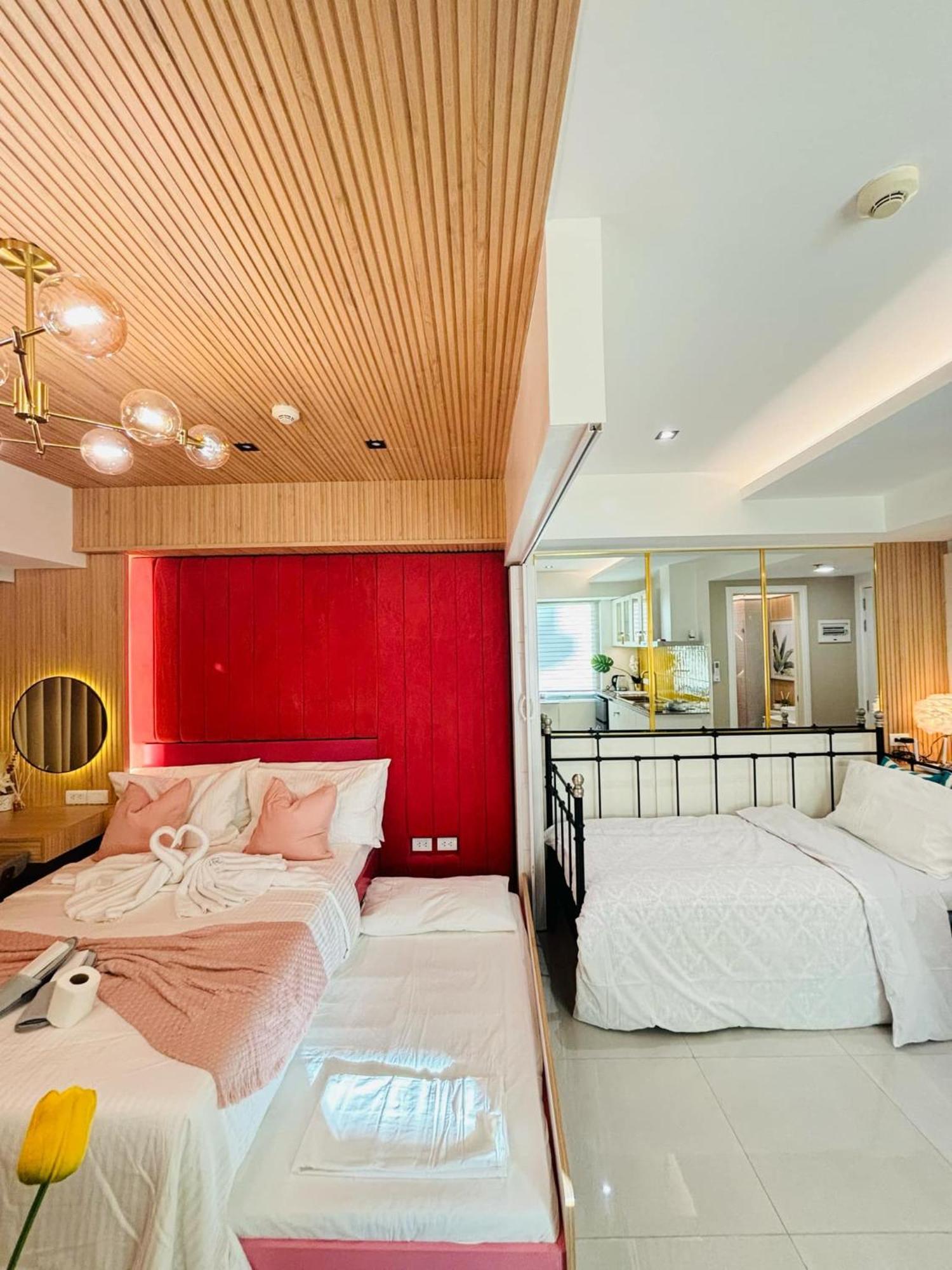 Manila Urban Resort At Azure Eksteriør billede